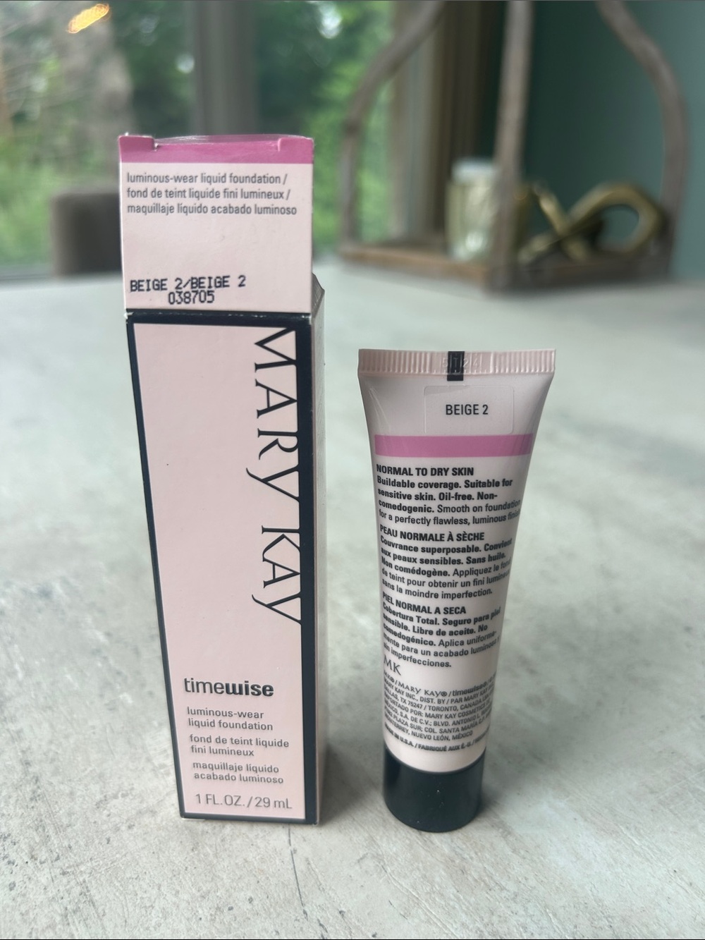Mary Kay TimeWise Luminous-Wear Liquid Foundation - Beige 2 NIB